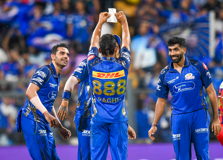 ‘A strong mind and big heart’: Jayawardene lauds Raghu’s journey from net bowler to maiden IPL wicket