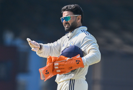 Pant hasn’t done anything wrong, deserved to continue as vice‑captain in Tests: Kaif Pant hasn’t done anything wrong, deserved to continue as vice‑captain in Tests: Kaif