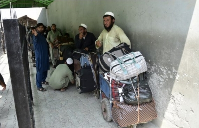 Over 1800 people deported to Afghanistan in single day: Taliban Over 1800 people deported to Afghanistan in single day: Taliban