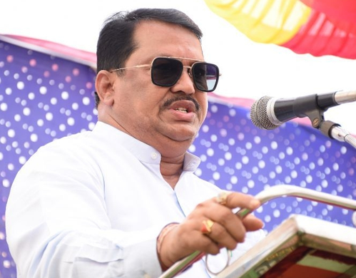 Potential lockdown looms as fuel given only after RC book verification, says Vijay Wadettiwar