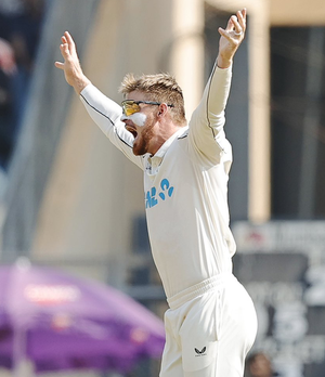 Henry, Phillips ruled out of New Zealand’s series decider against England due to injuries