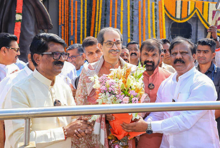 Don’t underestimate ‘cockroaches’, govt must not ignore youths’ outcry: Uddhav Thackeray