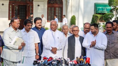 Bumpy ride for INDIA bloc: DMK to skip meet, JMM and CPI-M miffed with Cong conduct (Lead) Bumpy ride for INDIA bloc: DMK to skip meet, JMM and CPI-M miffed with Cong conduct (Lead)
