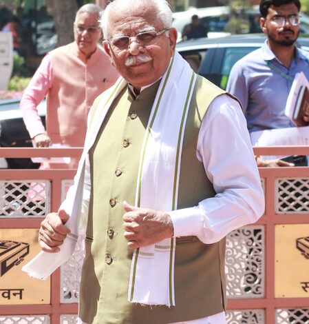 Manohar Lal urges officials to realise PM Modi’s vision