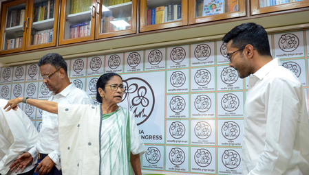 Trinamool rebel camp removes Mamata Banerjee and Abhishek Banerjee from party Trinamool rebel camp removes Mamata Banerjee and Abhishek Banerjee from party