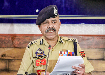 J&K DGP reviews security arrangements for Amarnath Yatra 2026 J&K DGP reviews security arrangements for Amarnath Yatra 2026