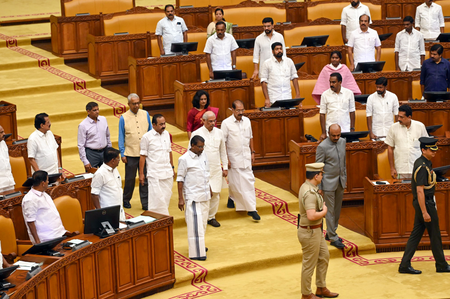 Kerala Assembly erupts over use of dirty water in protest