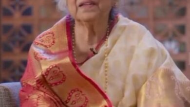 Eknath Shinde, Devendra Fadnavis, Nitin Gadkari mourn the loss of legendary singer Suman Kalyanpur Eknath Shinde, Devendra Fadnavis, Nitin Gadkari mourn the loss of legendary singer Suman Kalyanpur