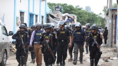 Over 100 injured after police use water canons, tear gas shells on protestors in Dhaka