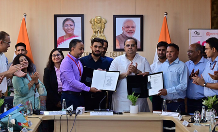 Delhi: DTC issues 10 lakh free Pink Saheli National Common Mobility cards in 90 days Delhi: DTC issues 10 lakh free Pink Saheli National Common Mobility cards in 90 days