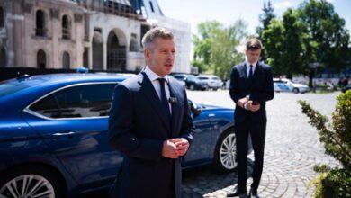 Hungary PM proposes amendment of constitution to remove President