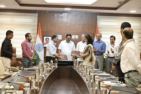 ‘Har Ghar Jal’ pledge gains momentum, Jal Shakti ministry signs MoU with Arunachal and Jharkhand govts ‘Har Ghar Jal’ pledge gains momentum, Jal Shakti ministry signs MoU with Arunachal and Jharkhand govts