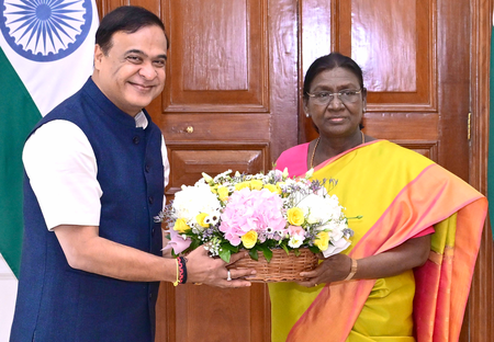 Assam CM briefs President Murmu on state’s growth