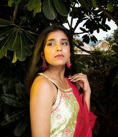 Sumbul Touqeer explains why she keeps her personal life away from social media