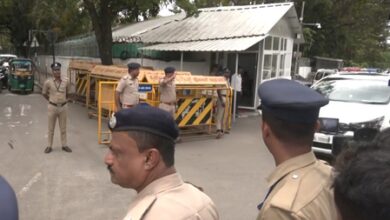 Karnataka Lok Bhavan turns police fortress; Shivakumar all set to assume charge