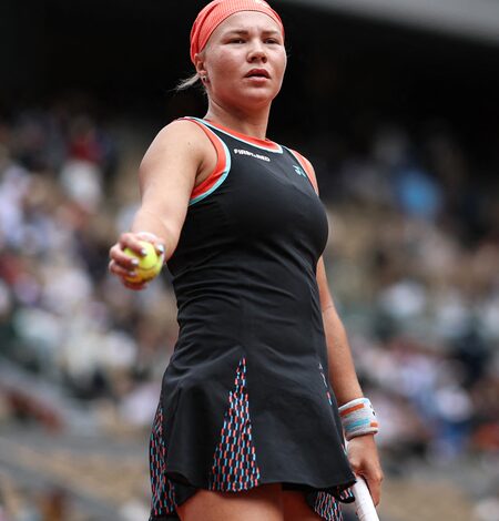 French Open: Diana Shnaider scripts epic comeback to stun No.1 seed Sabalenka; storms into maiden semis