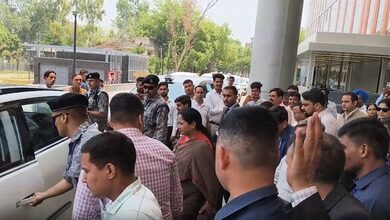 Malviya Nagar blaze: Delhi CM Rekha Gupta meets injured at hospital