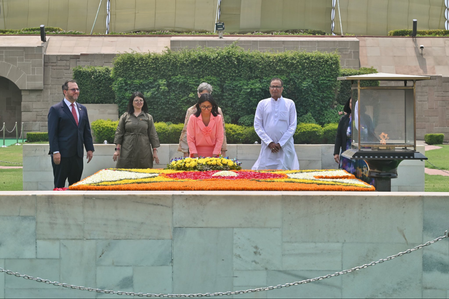 Venezuela’s Acting President pays homage to Mahatma Gandhi at Rajghat