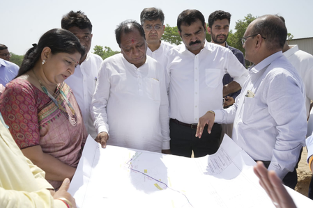 Gujarat: Ahmedabad civic panel directs week-long pothole repair drive