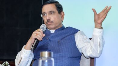 ‘Priyank Kharge an old radio repeating same song’: Pralhad Joshi on RSS registration ‘Priyank Kharge an old radio repeating same song’: Pralhad Joshi on RSS registration