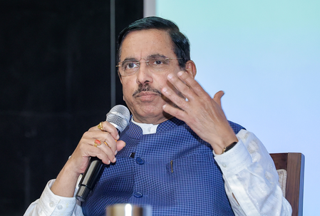 Congress creating unnecessary panic in K’taka’: Union Minister on fertiliser shortage Congress creating unnecessary panic in K’taka’: Union Minister on fertiliser shortage
