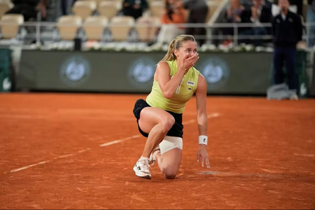 French Open: Maja Chwalinska stuns Shnaider, becomes first qualifier to reach final in Paris
