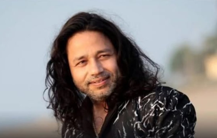 Kailash Kher seeks blessings at Mahakaleshwar temple, calls visit a life-changing experience