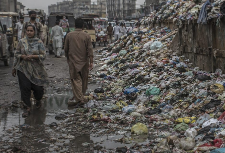 Pakistan: People in Karachi struggling with foul smell as offal lingers week after Eid