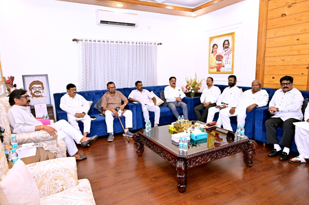 JMM-Congress rift widens in Jharkhand as Soren’s party stakes claim to both RS seats