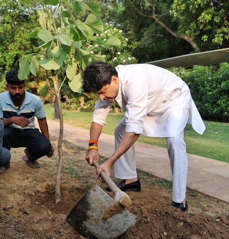 ‘Ek Ped Maa Ke Naam’ not just plantation drive but symbol of sensitivity to nature: Jyotiraditya Scindia