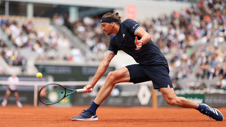 French Open: Zverev downs Mensik to storm into final