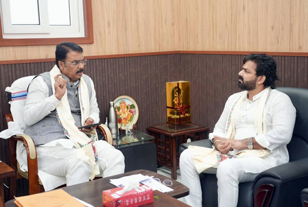 Bihar: Pawan Singh visits BJP office after getting MLC ticket Bihar: Pawan Singh visits BJP office after getting MLC ticket