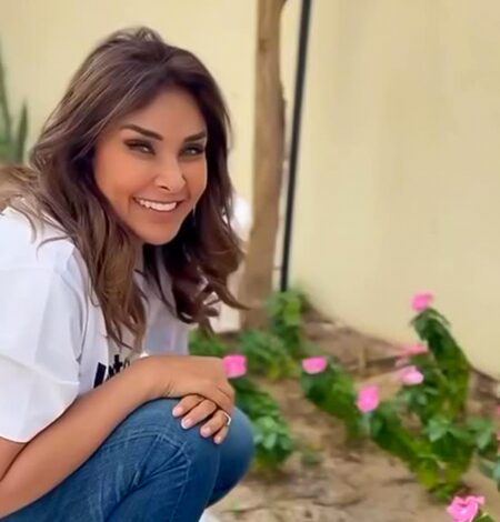 Lisa Ray: I don’t listen to Taylor Swift, love old skinny jeans