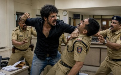 Maha: Drunk youth goes on rampage, attacks cops