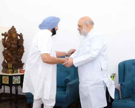 Amid reports of displeasure, former Punjab CM Amarinder Singh calls on HM Amit Shah Amid reports of displeasure, former Punjab CM Amarinder Singh calls on HM Amit Shah