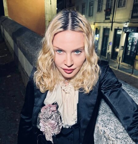 Madonna hopes fans put their phones down and connect with concerts Madonna hopes fans put their phones down and connect with concerts