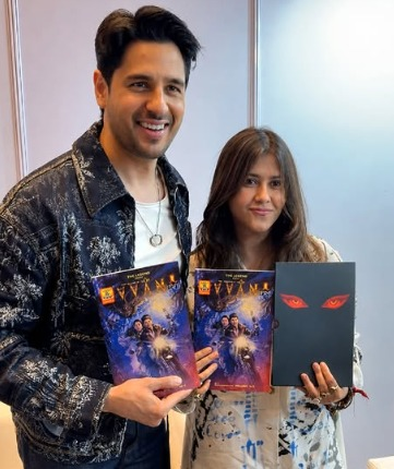 Sidharth Malhotra sends love and hugs to Ekta Kapoor on her birthday Sidharth Malhotra sends love and hugs to Ekta Kapoor on her birthday