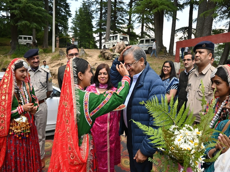 CEC Gyanesh Kumar interacts with young voters, election staff in Himachal’s Chamba CEC Gyanesh Kumar interacts with young voters, election staff in Himachal’s Chamba