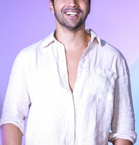 Varun reveals how father David Dhawan roasted him for his smile Varun reveals how father David Dhawan roasted him for his smile
