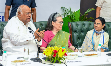 We defeated malicious bills on delimitation, must strengthen united fight: Kharge at INDIA bloc meet We defeated malicious bills on delimitation, must strengthen united fight: Kharge at INDIA bloc meet