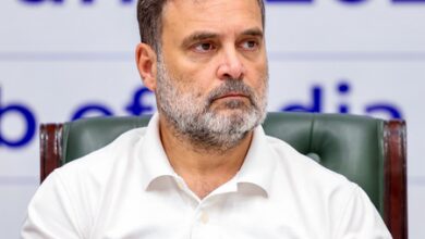 Can’t embrace Pinarayi Vijayan, says Rahul Gandhi Can’t embrace Pinarayi Vijayan, says Rahul Gandhi