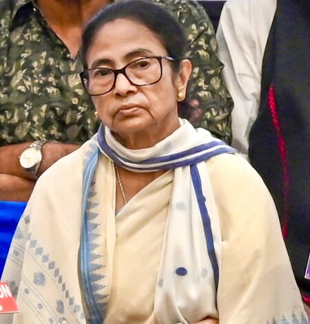Amid speculation over TMC-Congress merger, Mamata returns to Kolkata alone Amid speculation over TMC-Congress merger, Mamata returns to Kolkata alone