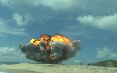 Iraqi armed group threatens to attack US bases if Washington joins attacks on Iran