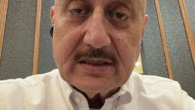 Anupam Kher shares how his play ‘JaanePehchaane Anjaane’ turned into a never-ending applause moment