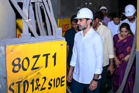 Pawan Kalyan, Lokesh meet injured in Visakhapatnam Steel Plant accident; assure all assistance Pawan Kalyan, Lokesh meet injured in Visakhapatnam Steel Plant accident; assure all assistance