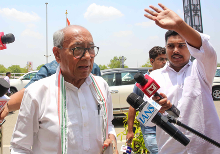 Jitu Patwari’s 500-acre land allegation against MP CM incorrect: Digvijaya Singh