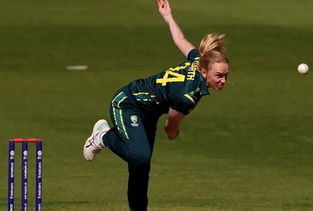 Women’s T20 WC: Kim Garth encouraged by Australia’s all-round show in warm-up win over England Women’s T20 WC: Kim Garth encouraged by Australia’s all-round show in warm-up win over England