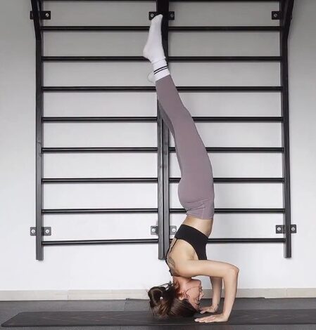 Alaya F shares fitness milestone as she unlocks Hollowback headstand
