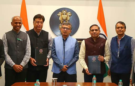 Defence Ministry inks Rs 449 crore deal to buy hi-tech satellite system jammers for Navy Defence Ministry inks Rs 449 crore deal to buy hi-tech satellite system jammers for Navy