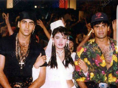 Raveena Tandon relives her ‘Mohra’ days with Akshay Kumar & Suniel Shetty Raveena Tandon relives her ‘Mohra’ days with Akshay Kumar & Suniel Shetty